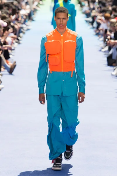 Look 38